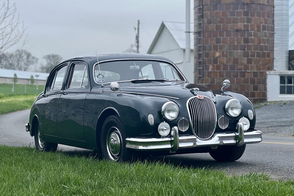 Alan Dupes 1957 Jaguar MK1