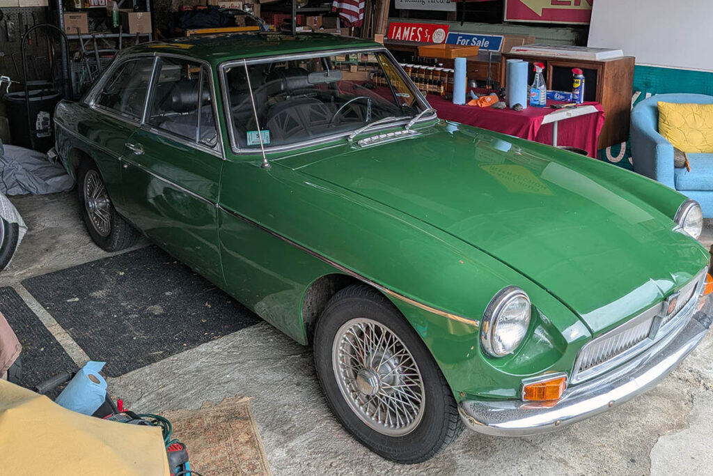 Jim Bradley's Green 1969 MGB GT